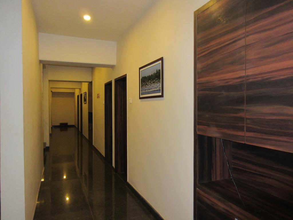 ホテル サンガム リージェンシー Ratnāgiri エクステリア 写真