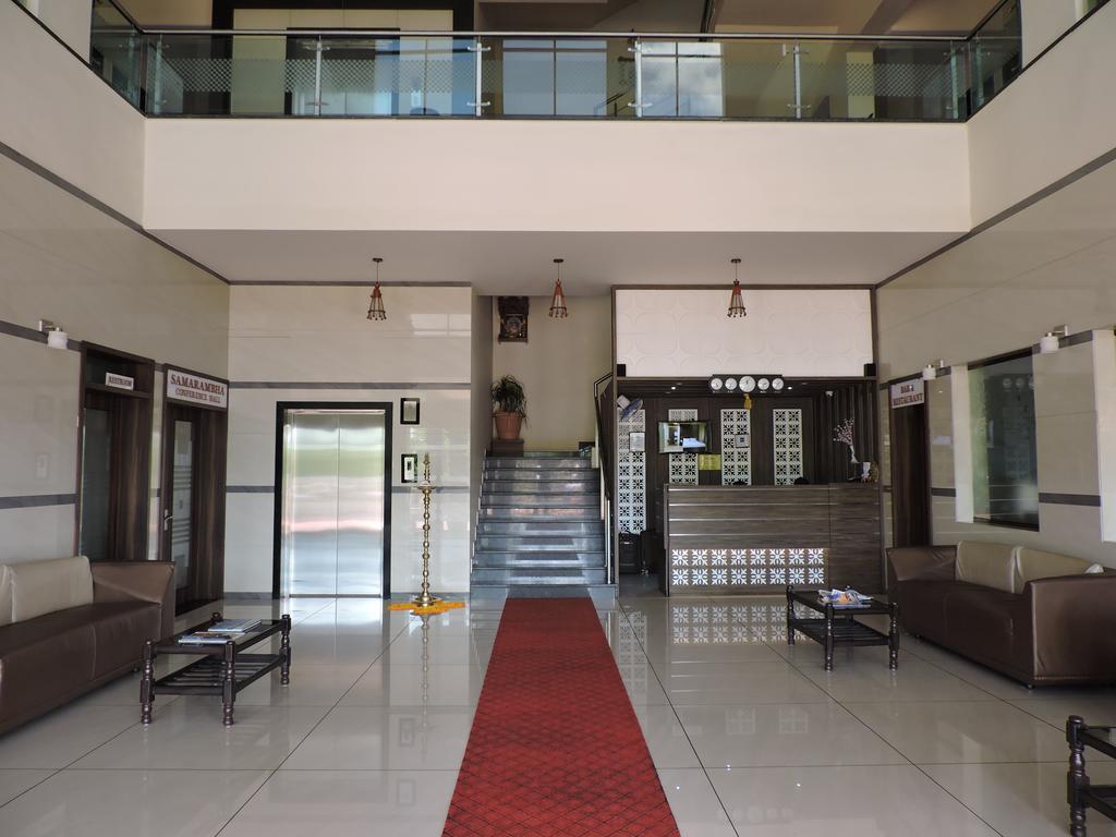 ホテル サンガム リージェンシー Ratnāgiri エクステリア 写真